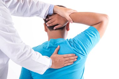 Klinikte hastayla çalışan fizyoterapist, yakın plan fizik tedavi konsepti..