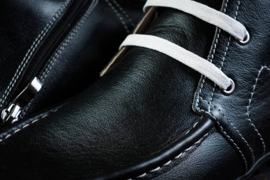 siyah lüks el yapımı erkek deri ayakkabı yakın çekim