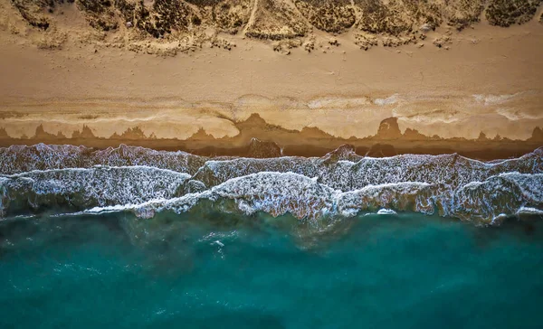 Hermosa Playa Arena Con Mar Turquesa Vista Superior Vista Del — Foto de Stock