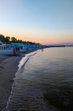 Ukrayna Odesa günbatımı sırasında deniz manzarası