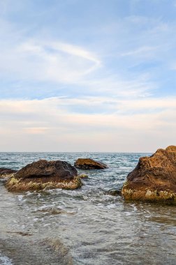 Ukrayna Odesa günbatımı sırasında deniz manzarası