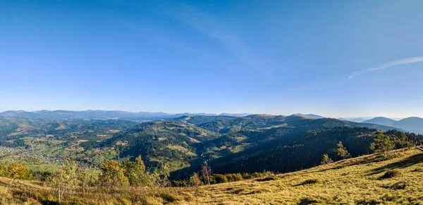 Montanhas Cárpatas Dia Ensolarado Temporada Outono — Fotografia de Stock