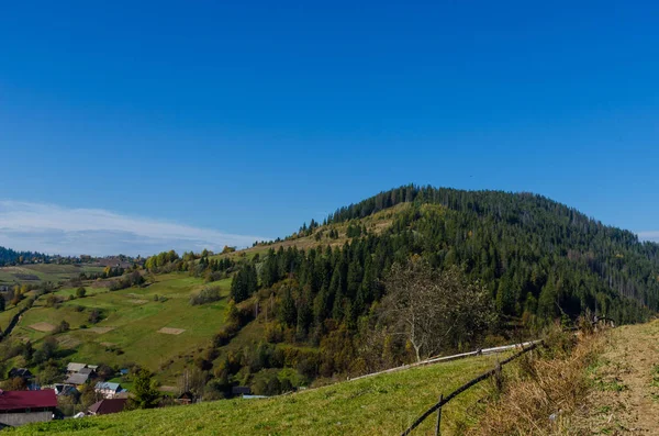 Montañas Los Cárpatos Día Soleado Temporada Otoño —  Fotos de Stock