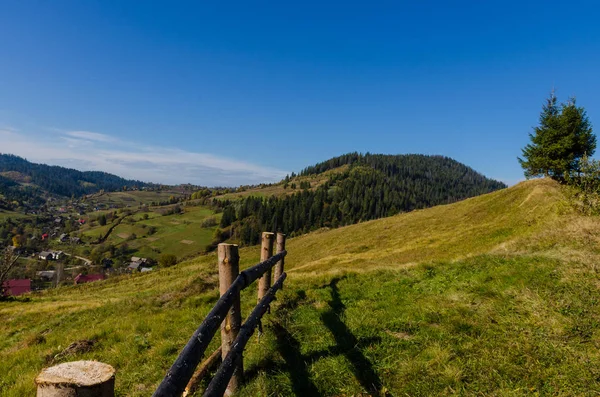 Montañas Los Cárpatos Día Soleado Temporada Otoño —  Fotos de Stock