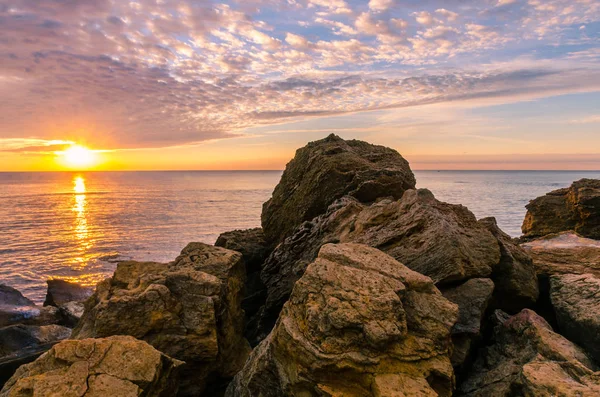 Odesa içinde deniz manzarası gündoğumu sonbahar sezonu sırasında
