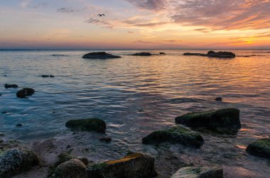 Odesa içinde deniz manzarası gündoğumu sonbahar sezonu sırasında