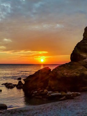 Odesa içinde deniz manzarası gündoğumu sonbahar sezonu sırasında