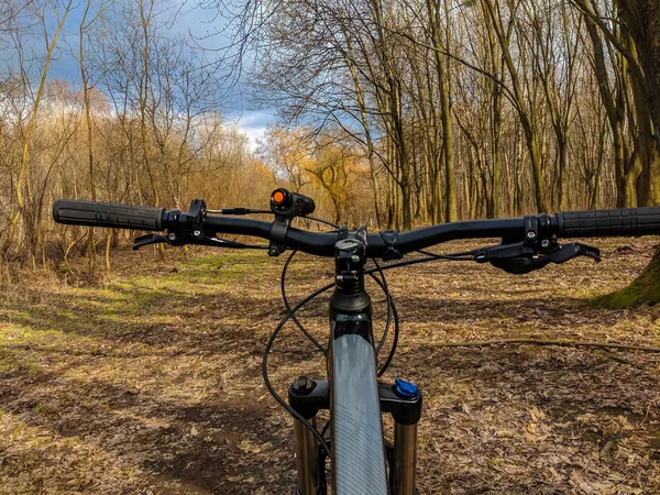 Rower Mtb Szlaku Sezonie Wiosna — Zdjęcie stockowe
