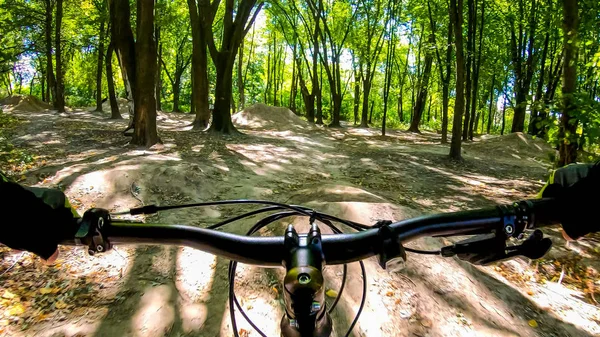 Jazda Rowerem Mtb Bikepark Sezonie Jesiennym — Zdjęcie stockowe