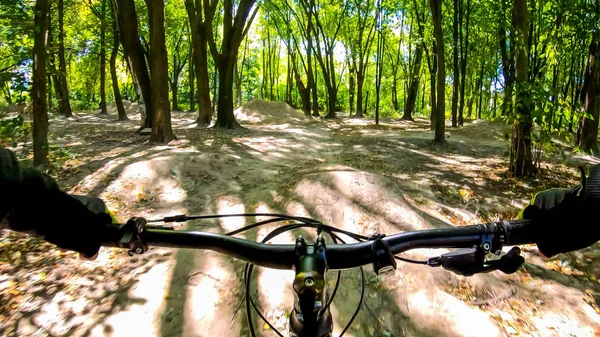 Jazda Rowerem Mtb Bikepark Sezonie Jesiennym — Zdjęcie stockowe