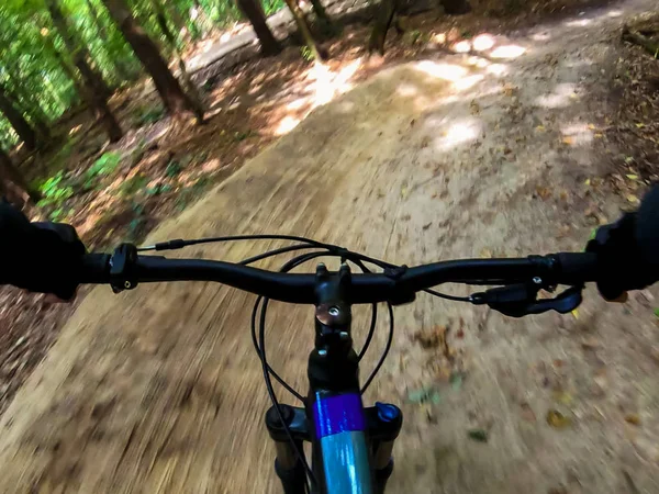 Jazda Rowerem Mtb Bikepark Sezonie Jesiennym — Zdjęcie stockowe