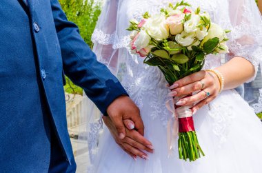 Düğün töreni sırasında genç çift