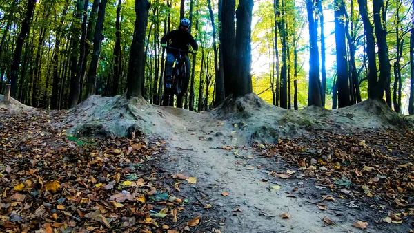 Hobby Mtb Fahrer Der Herbstsaison Unterwegs — Stockfoto