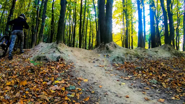 Hobbyfahrer Fahren Der Herbstsaison Auf Den Trails — Stockfoto