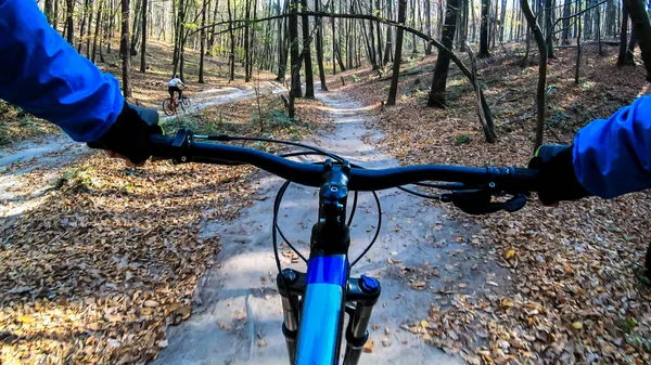 Amador Cavaleiro Enduro Andar Bicicleta Trilha Temporada Outono — Fotografia de Stock