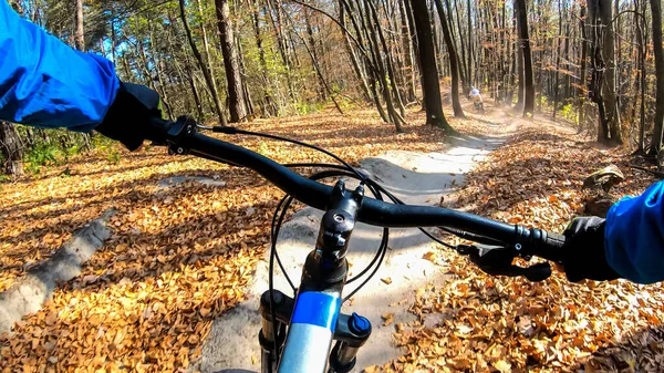 Amador Cavaleiro Enduro Andar Bicicleta Trilha Temporada Outono — Fotografia de Stock