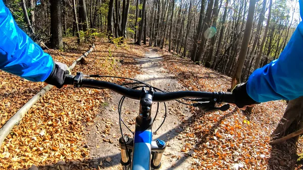 Amador Cavaleiro Enduro Andar Bicicleta Trilha Temporada Outono — Fotografia de Stock