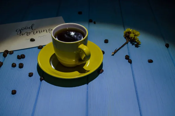 Masih Hidup Dengan Secangkir Kopi Dan Kue Coklat Latar Belakang — Stok Foto