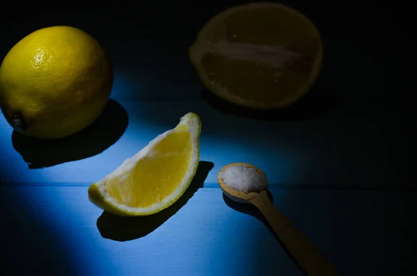 Nature Morte Avec Chaux Citrons Sur Fond Bois — Photo