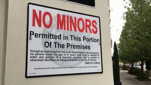 Albany Oregon Usa Circa 2020 Minors Permitted Portion Premises Sign — Stock Video