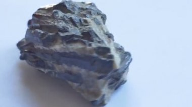 Turmalin mineral rock örnek görünümünü.