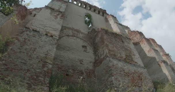 Passeggiando Lungo Una Fortezza Rovina Transilvania — Video Stock