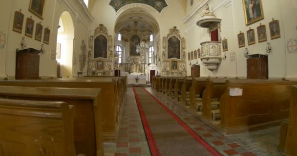 Vista Del Interior Una Iglesia Eurropea — Vídeo de stock