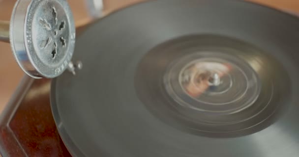 Playing Old Vinyl Record — Stock Video