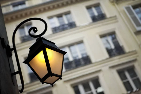 Lampada Strada Vintage Facciata Tipica Parigi — Foto Stock