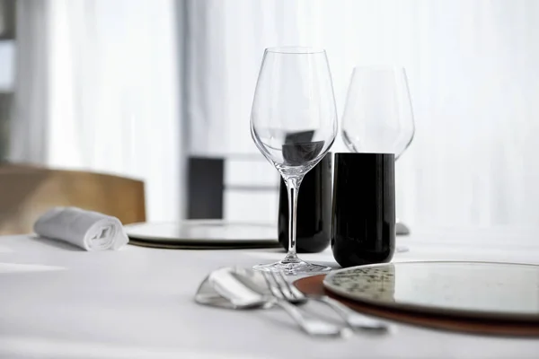 Finet Tisch Einem Luxuriösen Restaurant Gedeckt — Stockfoto