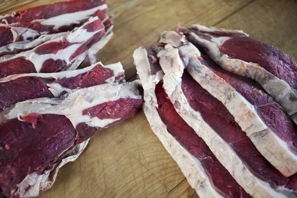 Carne Bloco Corte Madeira Açougue — Fotografia de Stock