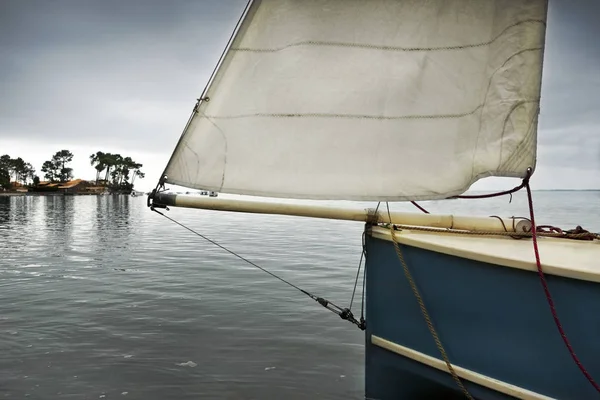 Primo Piano Veliero Fronte Isola — Foto Stock