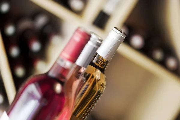 Tres Botellas Vino Una Bodega Francesa — Foto de Stock