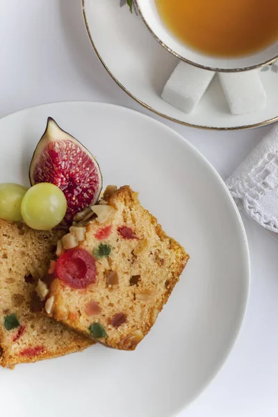 Gros Plan Gâteau Aux Fruits Une Tasse Thé — Photo