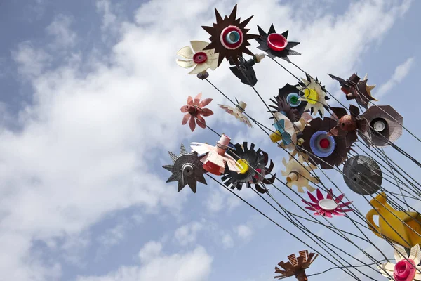 Collectie Van Kleurrijke Weathervanes Een Strand — Stockfoto