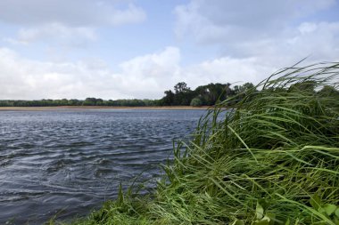 Loire nehrinde Rüzgar