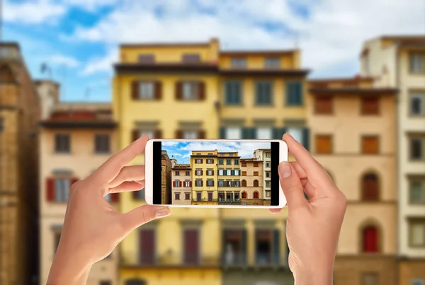 Tourist Taking Photo Beautiful Facades Old Italian Buildings Piazza Della — Stock Photo, Image