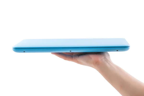 Μπλε Κλειστό Φορητό Υπολογιστή Αποδεικνύουν Αφενός Γυναίκα Άσπρο Φόντο — Φωτογραφία Αρχείου