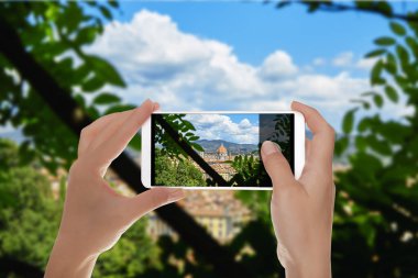 Santa Maria del Fiore fotoğraf çekim bir adam