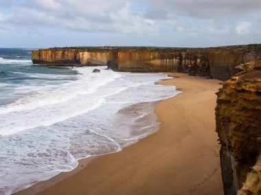 Lodon Köprüsü, Great Ocean Road, Avustralya boyunca ünlü Simgesel Yapı güzel görünümü