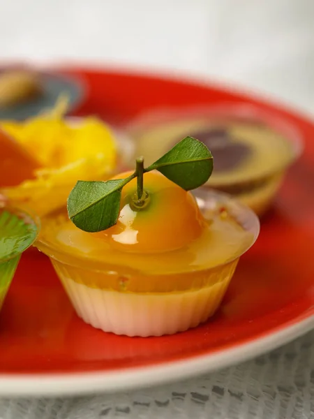 Colorful Coconut Jelly Thai Dessert Look Choup Dessert Plated Balls — Stock Photo, Image