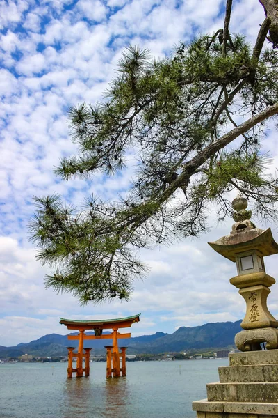 Den Flytande Torii Porten Till Itsukushima Shrine Miyajima Island Hiroshima — Stockfoto