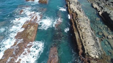Deniz göğü ve yeryüzü bir araya gelerek harika bir manzara oluşturur.