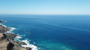 Dağlardan ve kayalıklardan Atlantik kıyısına