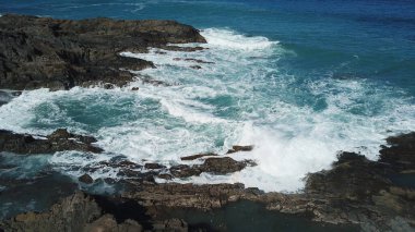 Dağlardan ve kayalıklardan Atlantik kıyısına