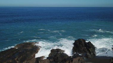 Dağlardan ve kayalıklardan Atlantik kıyısına