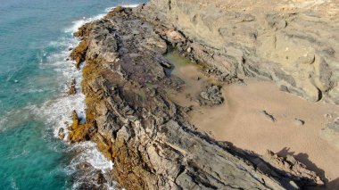 Kara ve hava bir araya gelir ve bu güzel manzaraları oluşturur.