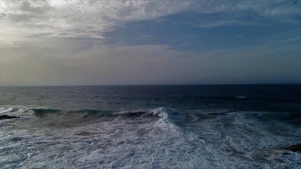 陸海と空が一体となって美しい風景を形成しています — ストック写真