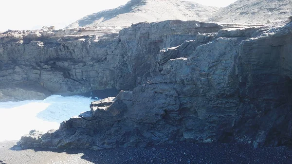Kara ve hava bir araya gelir ve bu güzel manzarayı oluşturur.