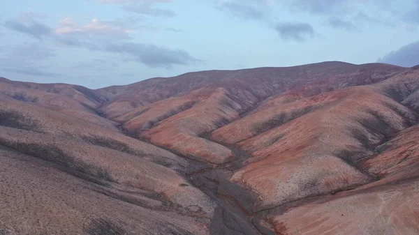 Kara ve hava bir araya gelir ve bu güzel manzaraları oluşturur.